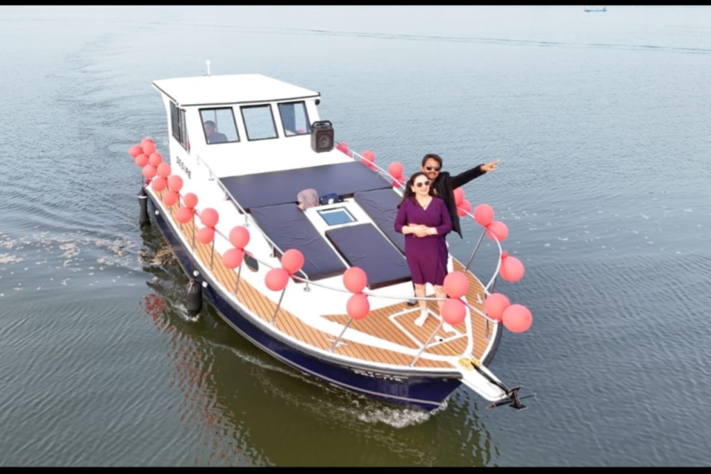 Desire Yacht (2)