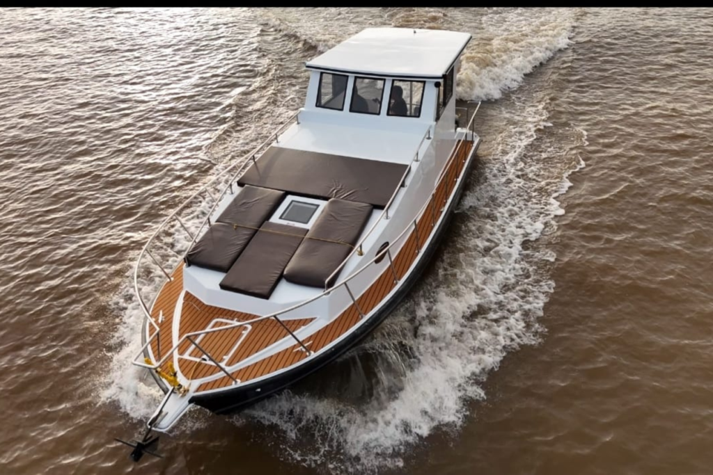 Desire Yacht (8)