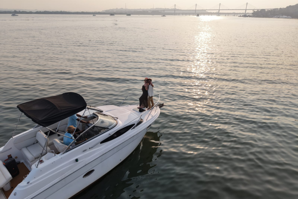 Rinker Yacht (3)